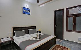 Nidhivan Dham Hotel Mathura